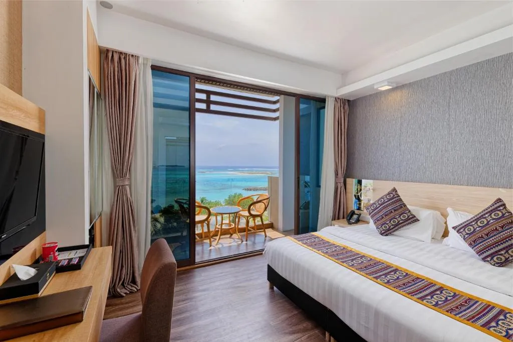 Deluxe Double Room with Balcony & Sea View