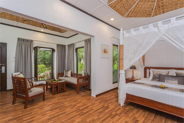 Deluxe Beachfront Room