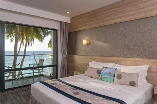 Deluxe Double Room with Balcony and Sea View
